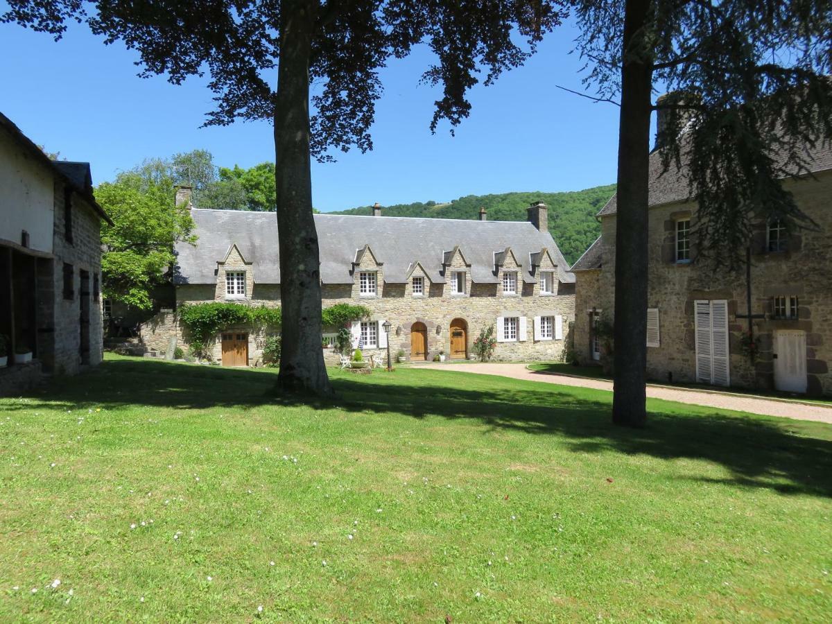 Le Manoir de Placy - Chambres d'Hôtes Clécy Extérieur photo